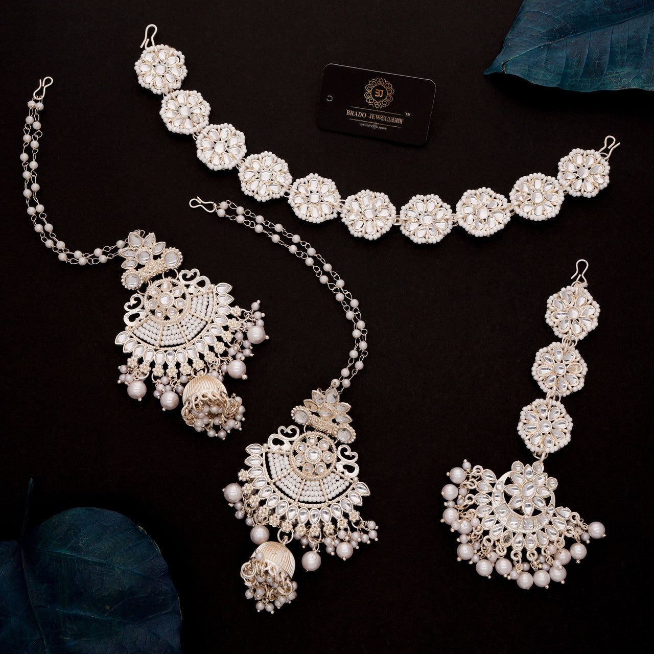 brado jewellery Brass Gold-plated White Jewel Set (Pack of 1)